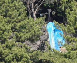 皇居の崩れた石垣