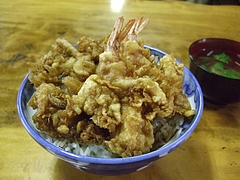 八ツ手屋 天丼 中 650円
