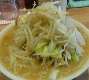 モトミヤ　小ラーメン(少なめ）