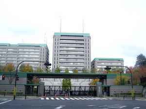防衛省