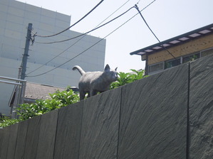 文豪たちの東京めぐり 夏目漱石編 旧居跡の猫