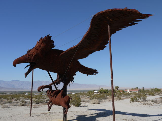 大迫力 ボレゴ スプリングスの動物メタルアート群 まぐやまのロサンゼルス生活日記