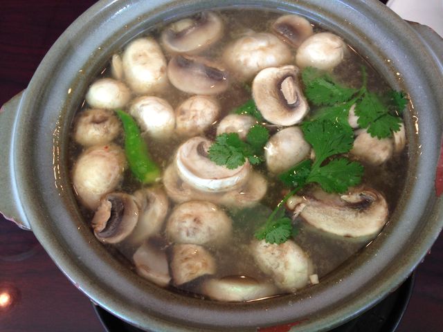 ロサンゼルス空港lax近くのタイ料理屋さんでトムヤムクン Ayara Thai Cuisine まぐやまのロサンゼルス生活日記 ロサンゼルス空港lax近くのタイ料理屋さんでトムヤムクン Ayara Thai Cuisine まぐやまのロサンゼルス生活日記