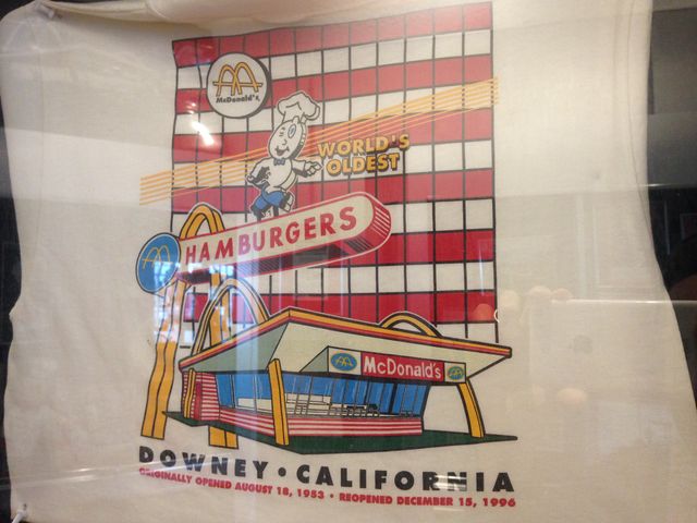 ダウニーにあるアメリカ最古のマクドナルド店舗 : まぐやまの
