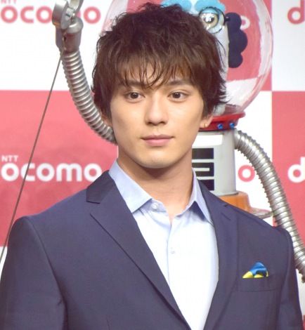 Cm ドコモ Cmシリーズを一新 星野源 新田真剣佑 長谷川博己 浜辺美波を新イメージキャラクターに起用 麻雀ちゃんねる 麻雀まとめブログ Cm ドコモ Cmシリーズを一新 星野源 新田真剣佑 長谷川博己 浜辺美波を新イメージキャラクターに起用 麻雀ちゃんねる 麻雀まとめブログ
