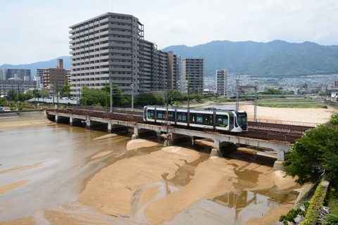 修大協創中高前駅