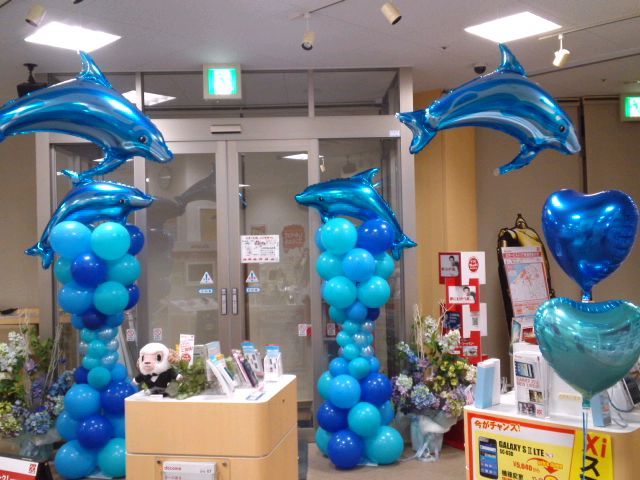 ドルフィンキックなバルーン装飾 Sway魔法の香り オリエンタルムーン