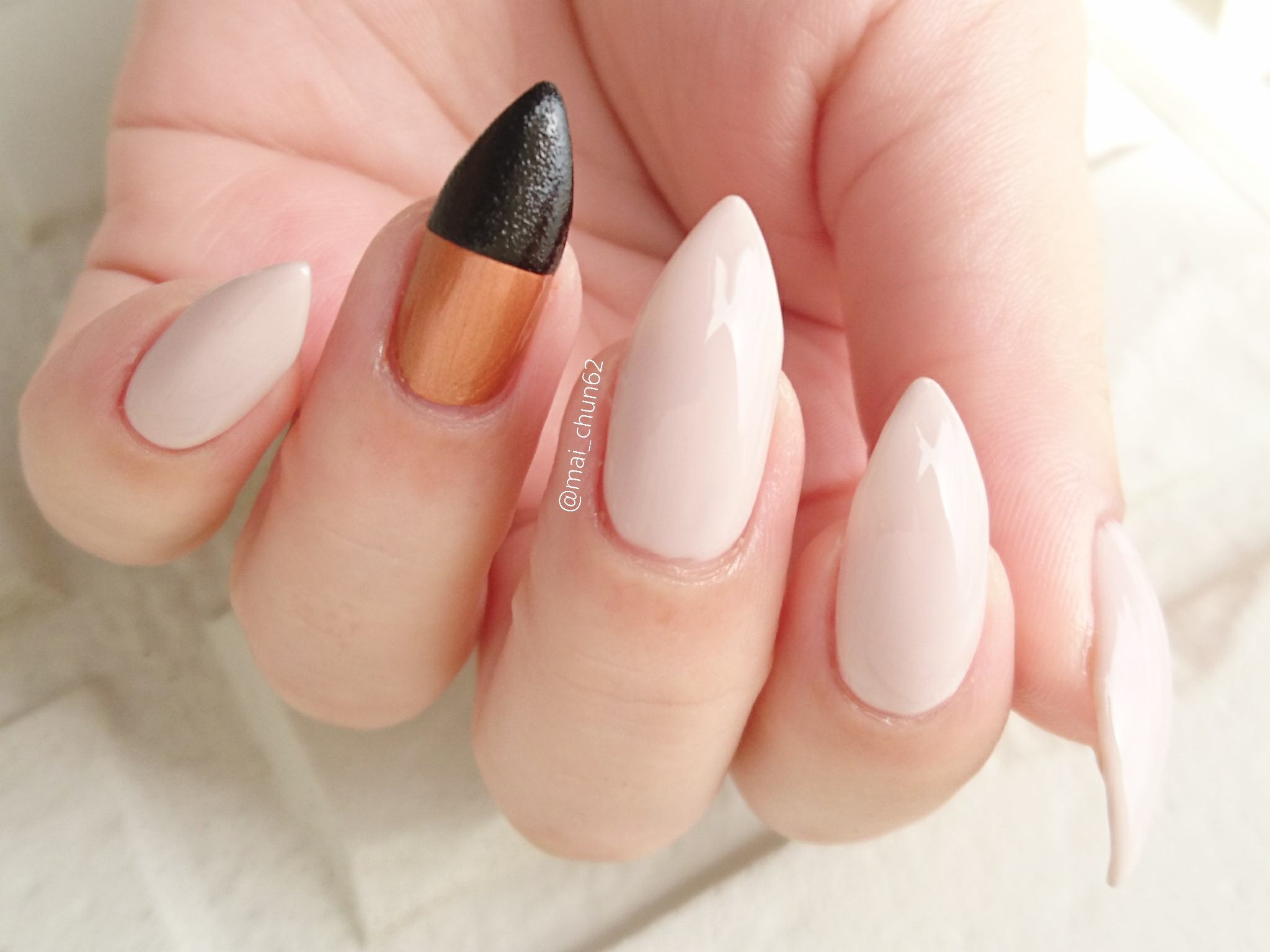 Pa メタリックカラーでバイカラーネイル 気まぐれネイル日和