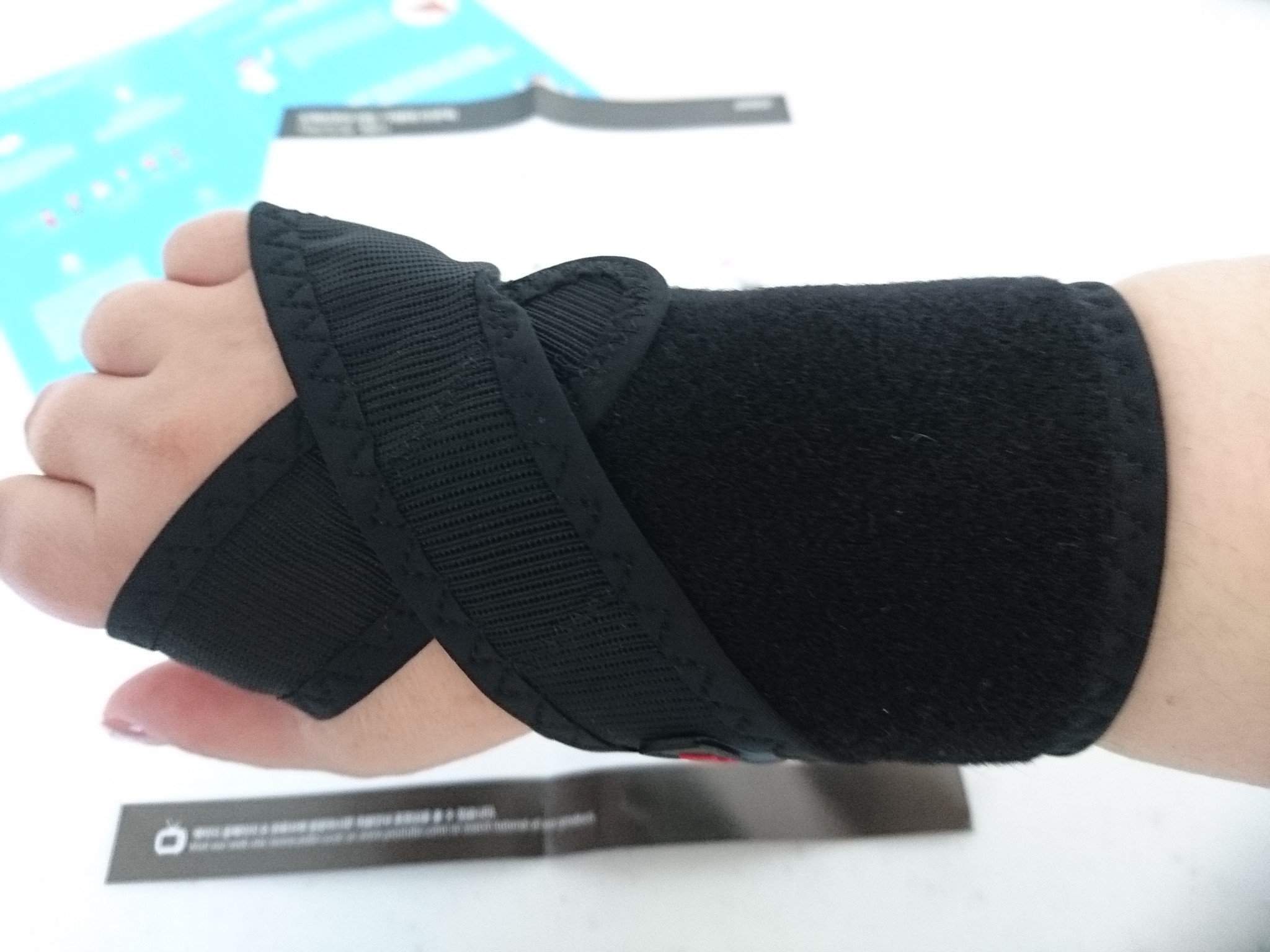 エイダー手首サポーターを使ってみた 気まぐれネイル日和 エイダー手首サポーターを使ってみた 気まぐれネイル日和
