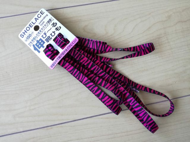 100均 伸び る靴ひもで 子供でも簡単にハイカットシューズが履ける 転勤家庭のこんな暮らし