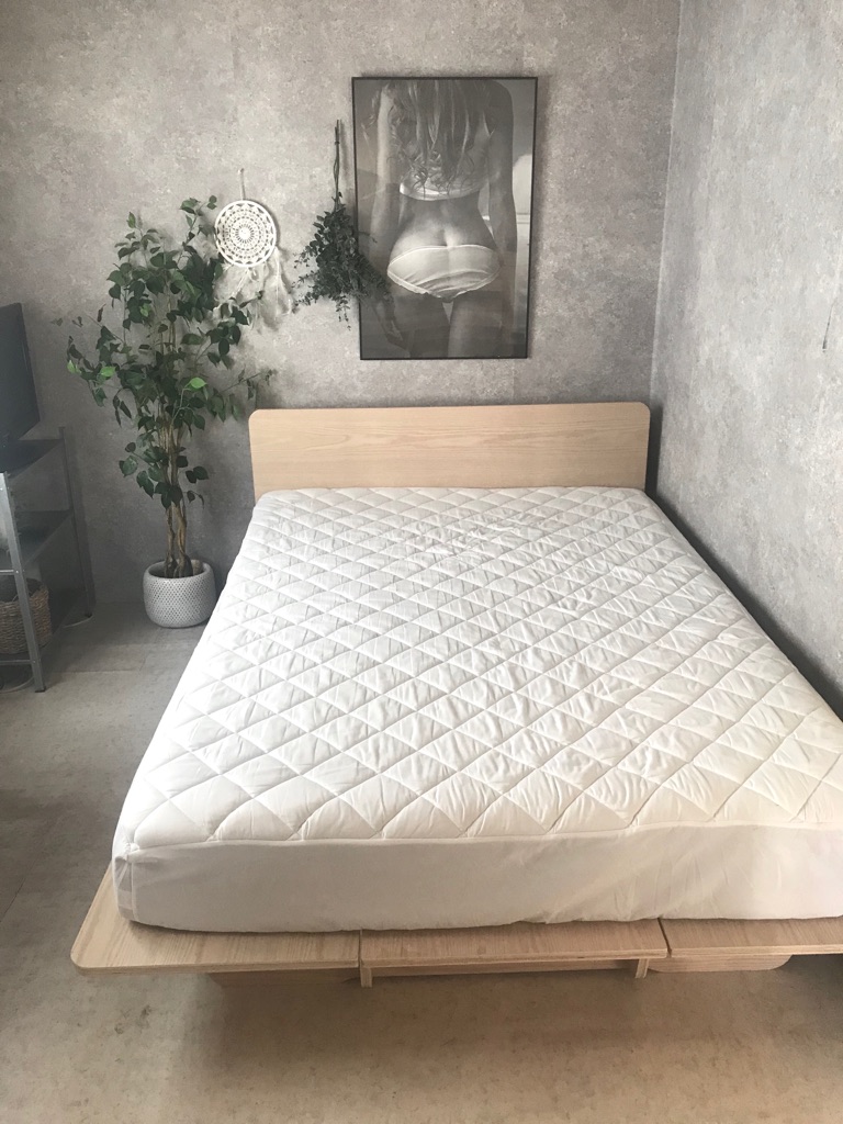 斬新すぎ！持ち運べるコアラベッドフレームで掃除も引っ越しも超便利