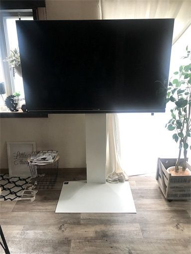 賃貸OK穴あけ不要☆壁寄せテレビスタンドなら簡単にお部屋