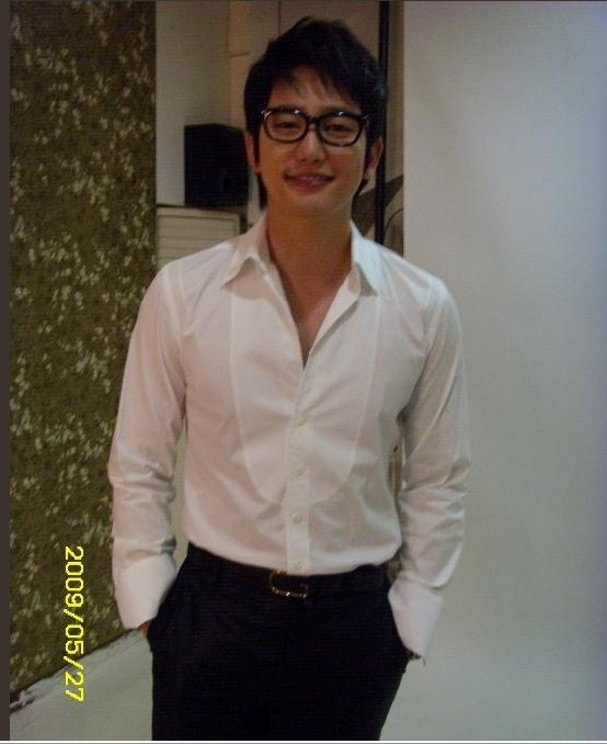 パク シフ 同じメガネでも 笑 Sihoo On 韓国俳優パク シフが大好きっ