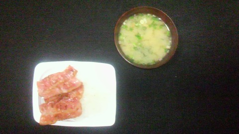 引きこもり 食事