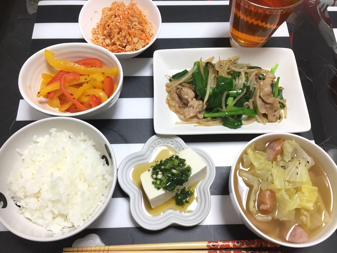 晩御飯 豚ニラもやし炒め 節約おうちごはん 晩御飯 豚ニラもやし炒め 節約おうちごはん