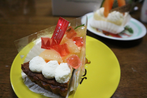 ファウンドリー 桃と紅茶のタルト