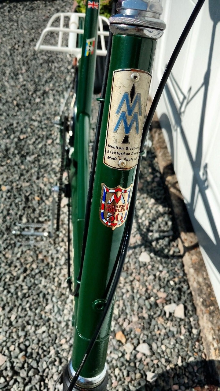 Moulton S standard : 犬と自転車と私