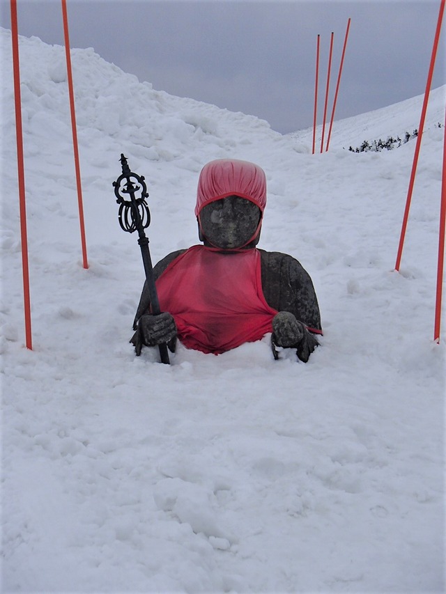 ①地蔵尊も雪の中(編集済)