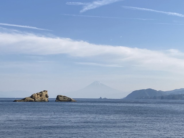 11牛着岩と富士山