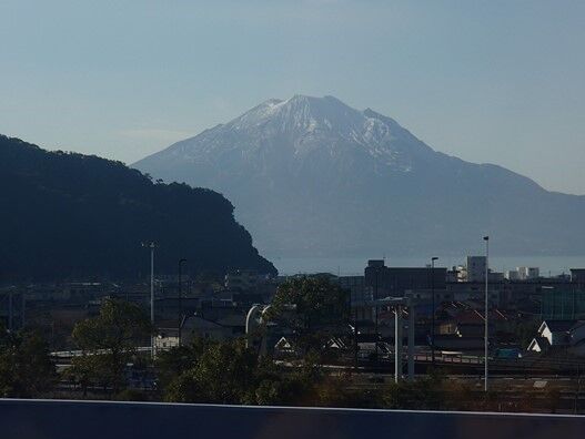 17213-10バスから桜島