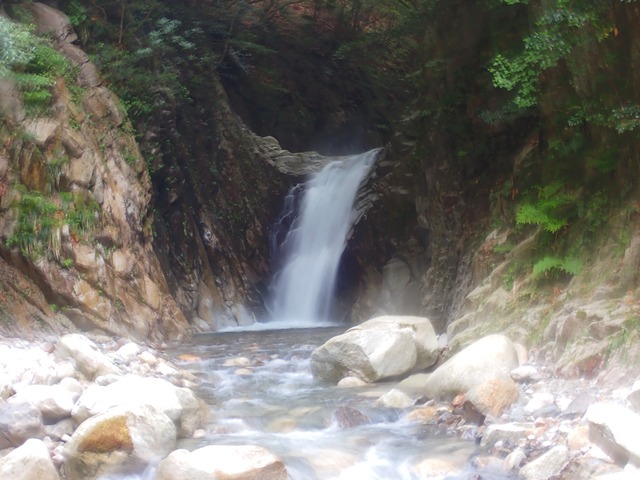９，魚止滝