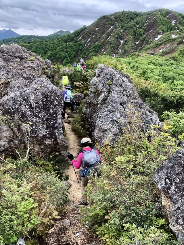 18.下権現堂山から上権現堂山へ向けて