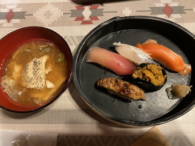 5ご飯はお寿司