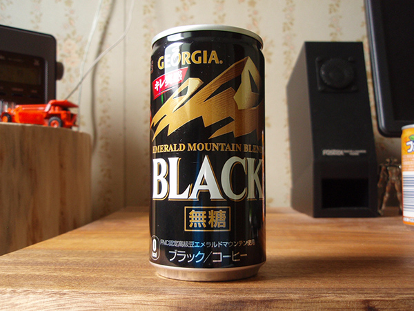 心地よい苦味 ジョージア エメラルドマウンテンブレンド ブラック 185g缶 真面目にレビューするブログ