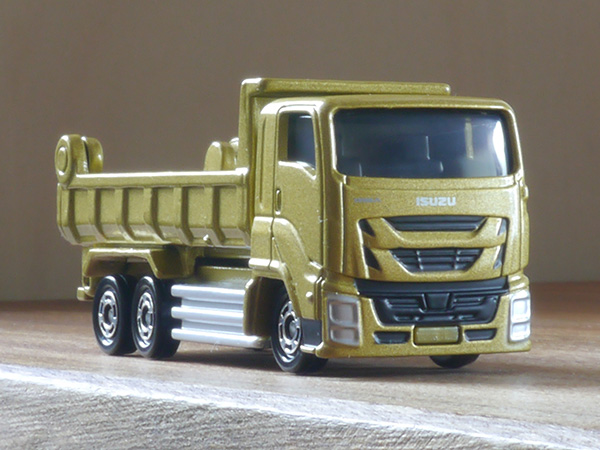 トミカ No.101 いすゞ ギガ ダンプカー : ミニカーのレビューブログ2