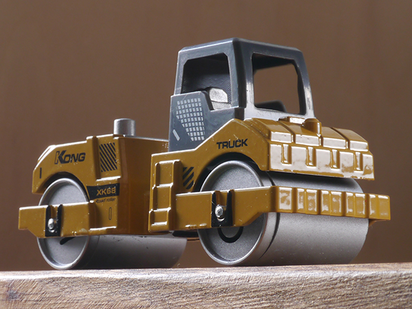 ダイソー 働く車 ミニ Kong Xk68 ロードローラー ミニカーのレビューブログ2
