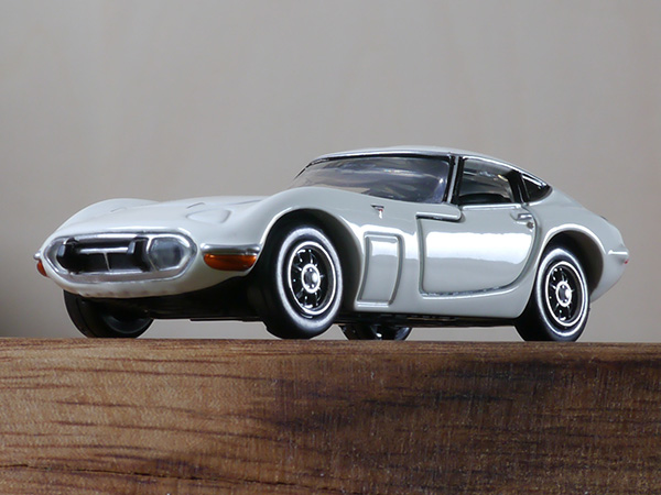 トミカ プレミアム27 トヨタ2000GT : ミニカーのレビューブログ2