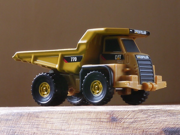 北海道発建設機械ミニカー コマツHD1200M ダンプトラックダイキャスト