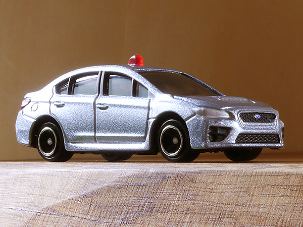 トミカ No.2 スバル WRX S4 覆面パトロールカー : ミニカーの