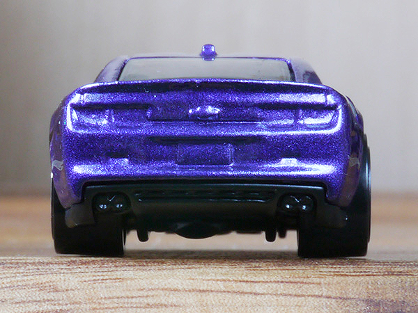 ホットウィール '12 シボレー・カマロ ZL-1 : ミニカーの