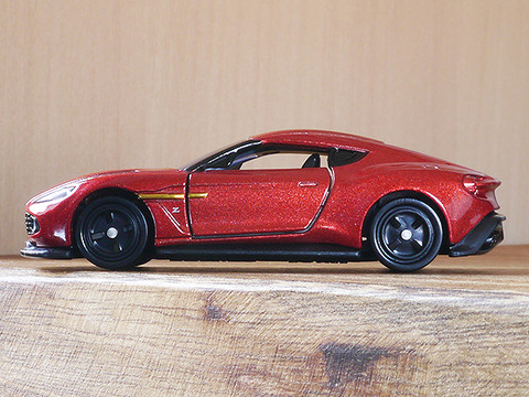 tomica-Aston-Martin (5)