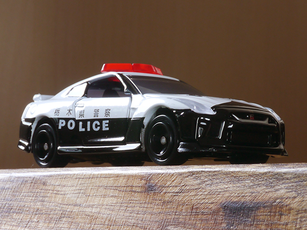 トミカ No.105 日産 GT-R パトロールカー : ミニカーのレビュー