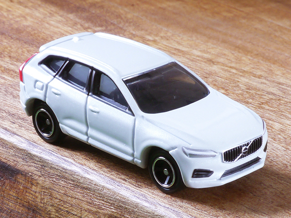 トミカ No.22 ボルボ XC60 : ミニカーのレビューブログ2