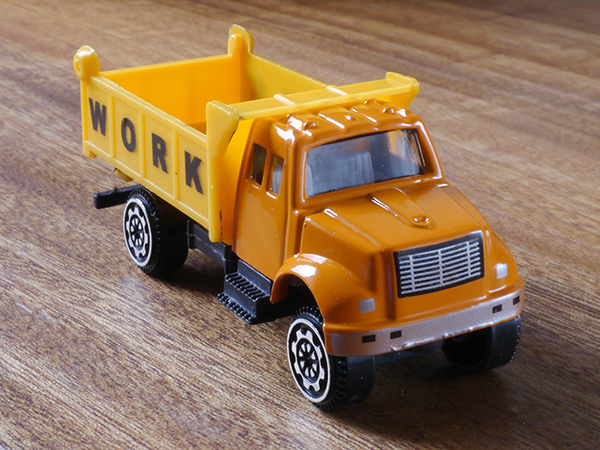 ダンプカー　ミニチュア　ミニカー 楽天市場】送料無料 2カラー 1/60 ダンプ トラック 大型