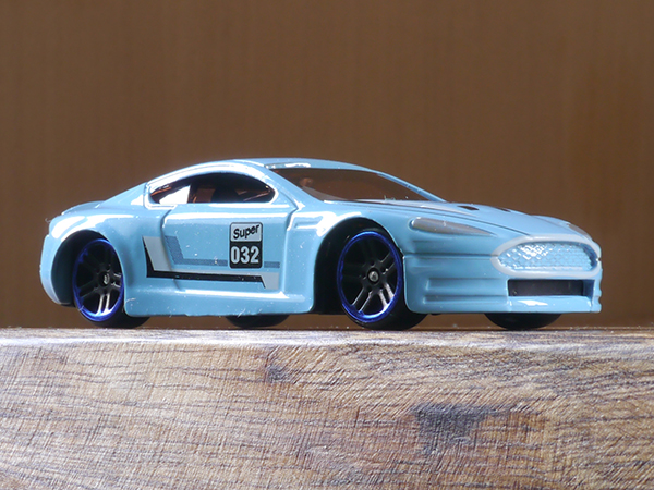 ダイソー スポーツカー ミニ アストンマーチン ミニカーのレビューブログ2 ダイソー スポーツカー ミニ アストンマーチン ミニカーのレビューブログ2