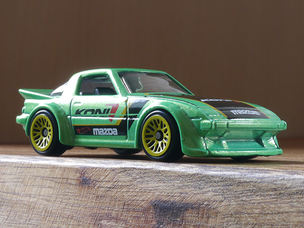ホットウィール マツダrx 7 ミニカーのレビューブログ2