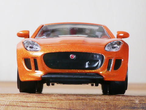 Majorette-Jaguar-F-Type (4)