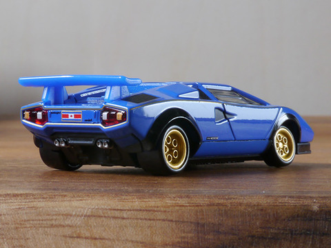 tomica-Lamborghini-Countach-10