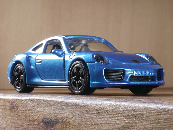 Siku ポルシェ 911 Turbo S ミニカーのレビューブログ2