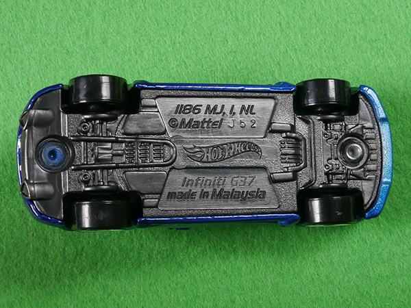 ホットウィール ミニカー Hot Wheels トゥーンド 1983 シボレー シルバラード マテル