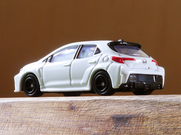 あっちゃん　GRカローラミニカー Takara Tomy Tomica Diecast model car No.52 Toyota GR Corolla