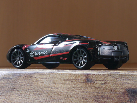 hot-wheels-Pagani-Huayra (3)