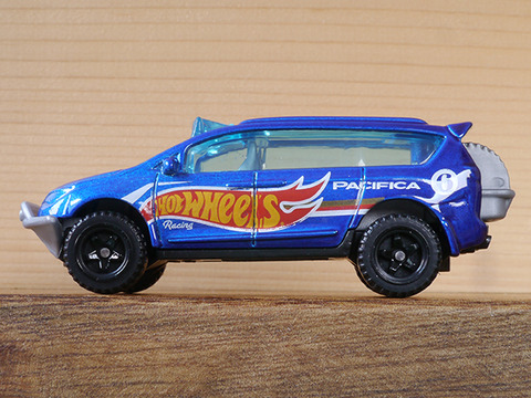 Hot-Wheels-CHRYSLER-PACIFICA (6)