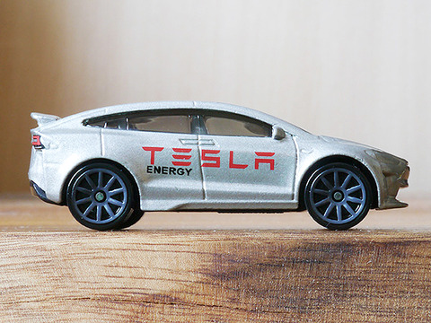 hot-wheels-tesla-model-x (16)