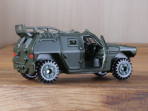 トミカ自衛隊甲機動車 Amazon | トミカ No.114 自衛隊 軽装甲機動車 2006年 | ミニカー