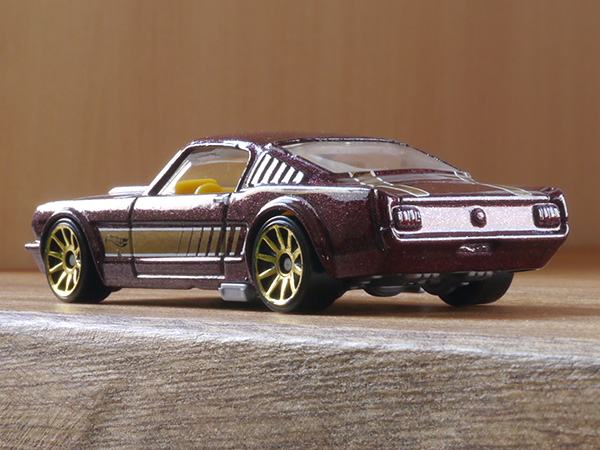 ホットウィール '65 マスタング ファストバック : ミニカーの